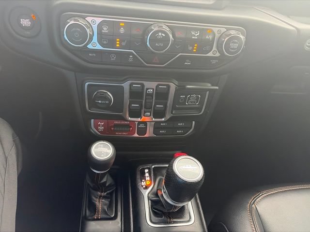 Used 2023 Jeep Gladiator Mojave w/ LED Lighting Group AWD/4WD image 19