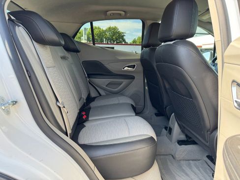 Used 2016 Buick Encore Convenience FWD image 18