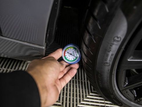 Used 2022 BMW 750i xDrive w/ M Sport Package image 45