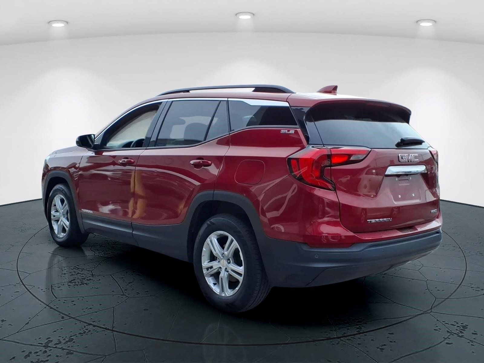 Used 2019 GMC Terrain SLE w/ Driver Convenience Package AWD/4WD image 4