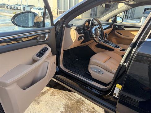 Used 2021 Porsche Macan S image 8