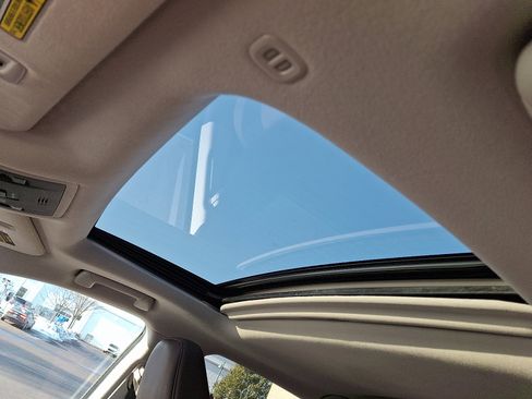 Used 2016 Lexus RX 450h AWD image 14