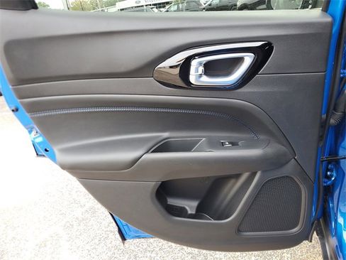 New 2026 Jeep Compass Latitude image 12