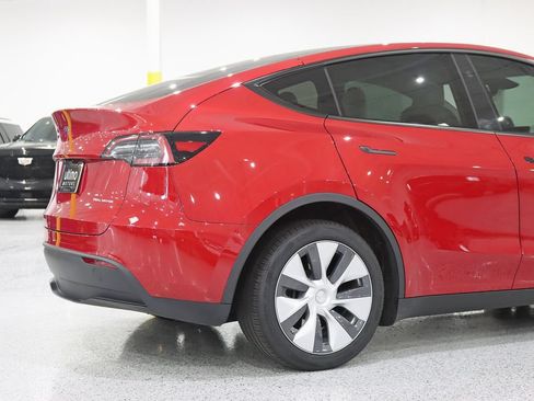 Used 2023 Tesla Model Y Long Range AWD/4WD image 11