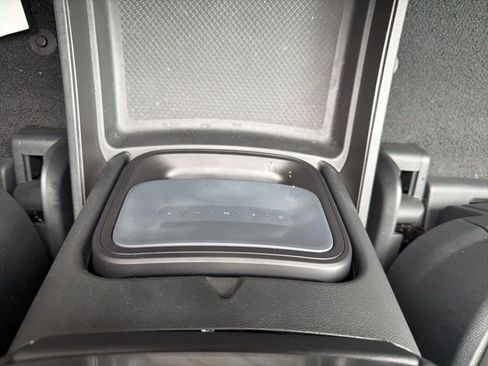 Used 2024 Rivian R1S Adventure image 55