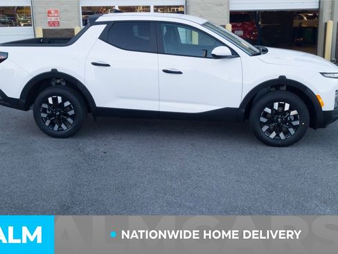 Used 2025 Hyundai Santa Cruz SE AWD/4WD image 5