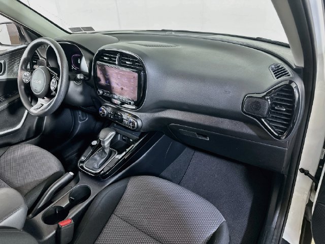 Used 2023 Kia Soul S FWD image 12