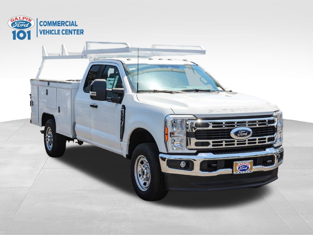 New 2025 Ford F350 XL w/ XL Chrome Package AWD/4WD image 3