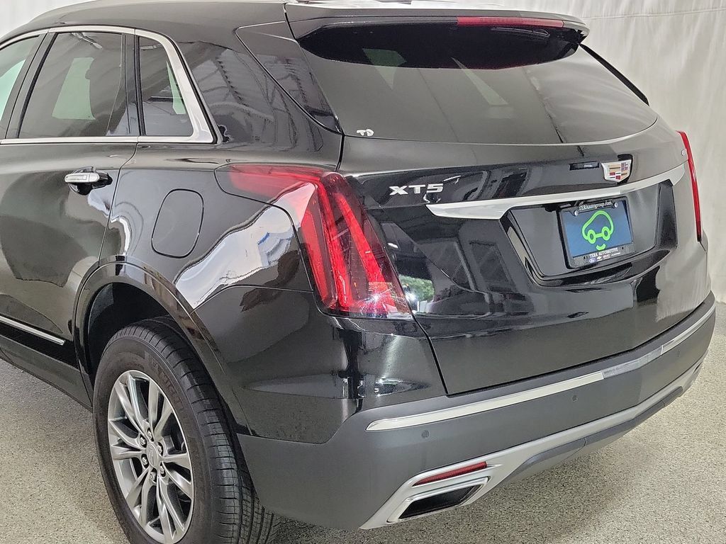 Certified 2023 Cadillac XT5 Premium Luxury w/ LPO, Floor Liner Package FWD image 7