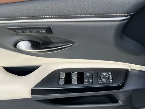 Certified 2025 Lexus ES 350 350 w/ Premium Package image 11