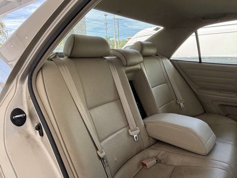 Used 2005 Lexus IS 300 image 27