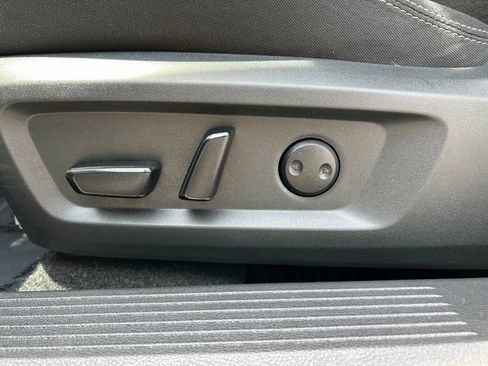 Used 2023 Nissan Rogue SV AWD/4WD image 15