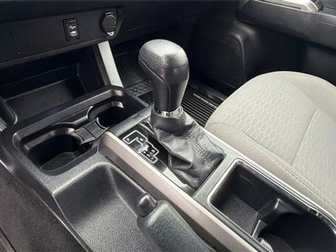 Used 2017 Toyota Tacoma SR5 image 24