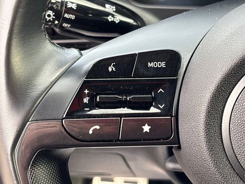 Certified 2025 Hyundai Elantra Sport image 27