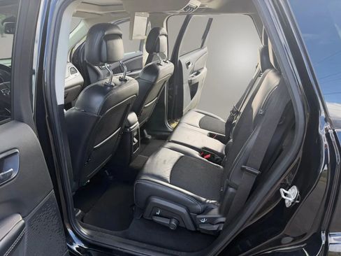 Used 2020 Dodge Journey Crossroad w/ Popular Equipment Group FWD image 18