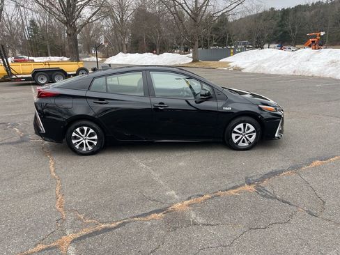 Used 2022 Toyota Prius Prime Limited image 27