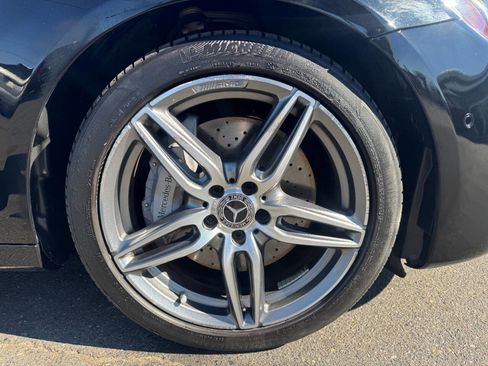 Used 2019 Mercedes-Benz E 300 image 24