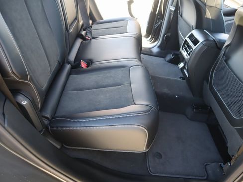 New 2025 Jeep Grand Cherokee Altitude image 14