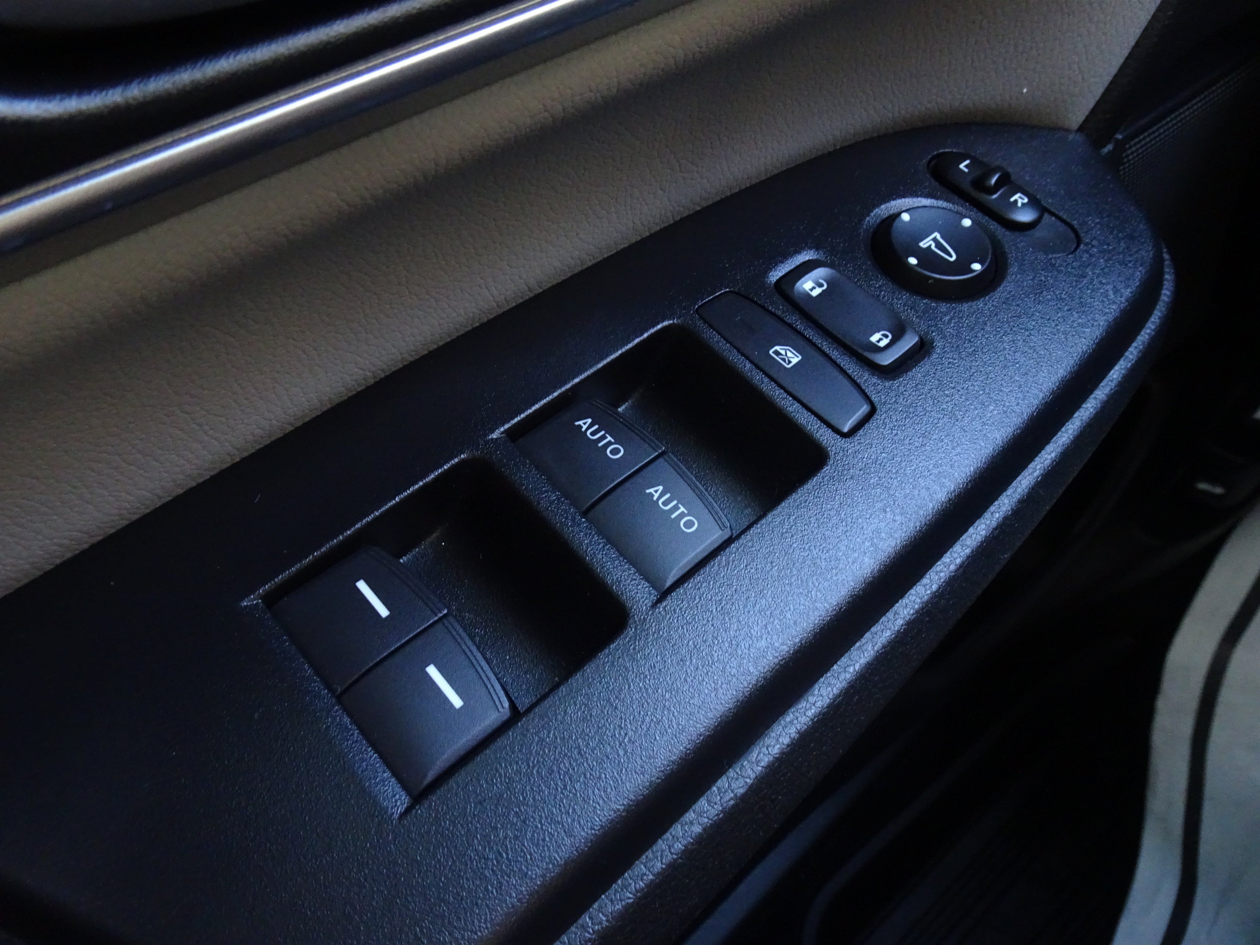 Used 2021 Honda CR-V EX-L image 23