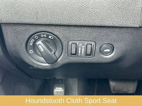 Used 2023 Dodge Charger SXT image 18