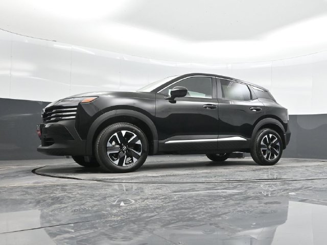 Used 2025 Nissan Kicks SV AWD/4WD image 33