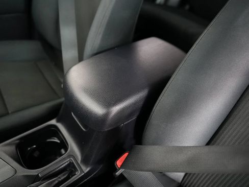 Used 2018 Toyota RAV4 LE w/ All Weather Liner Package AWD/4WD image 27
