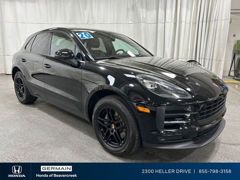 Used 2020 Porsche Macan AWD/4WD image 1