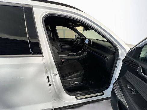 Used 2024 Hyundai Palisade Calligraphy image 29