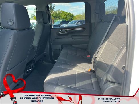 New 2026 GMC Sierra 1500 SLE image 11