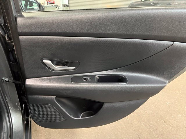 Used 2024 Hyundai Elantra SEL FWD image 13