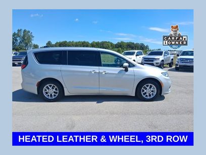 Used 2023 Chrysler Pacifica Touring-L