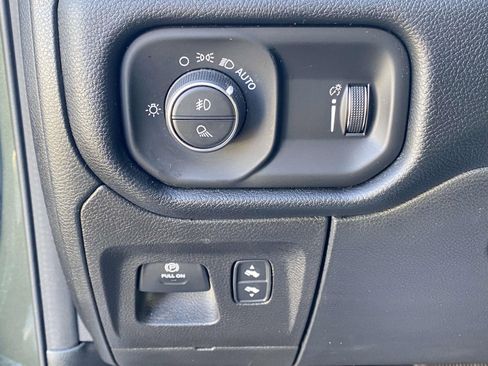 Used 2021 RAM 1500 Big Horn image 19