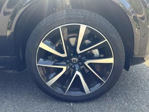 Used 2023 Volvo XC90 B6 Plus AWD/4WD image 7
