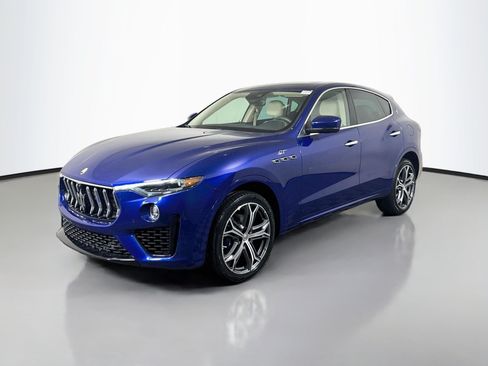 Used 2022 Maserati Levante GT AWD/4WD image 4