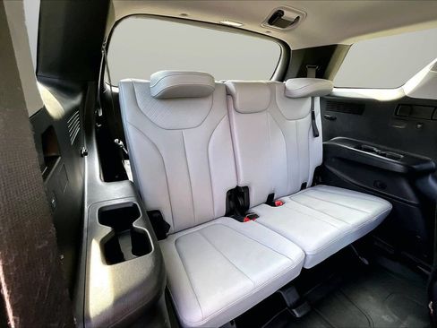 Used 2024 Hyundai Palisade SEL w/ Premium Package AWD/4WD image 25