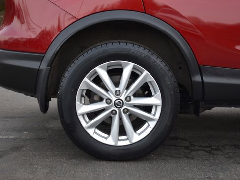 Used 2019 Nissan Rogue Sport SV w/ All-Weather Package image 37