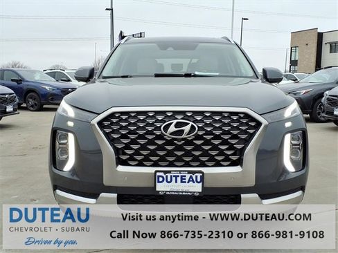 Used 2022 Hyundai Palisade Calligraphy image 2