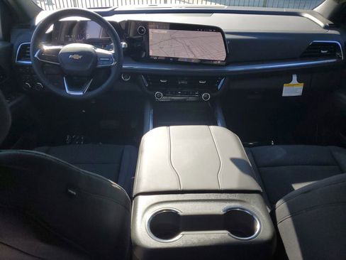 New 2026 Chevrolet Suburban LS image 9