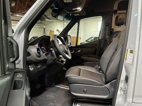 Used 2026 Mercedes-Benz Sprinter 2500 image 22