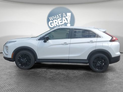 Used 2024 Mitsubishi Eclipse Cross LE AWD/4WD image 7