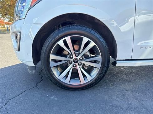 Used 2021 Ford Expedition Platinum image 29