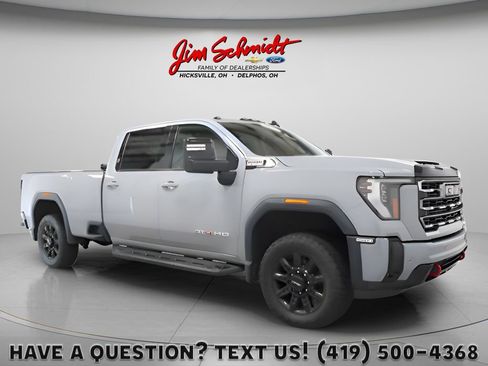 Used 2025 GMC Sierra 2500 AT4 w/ Technology Package AWD/4WD image 1