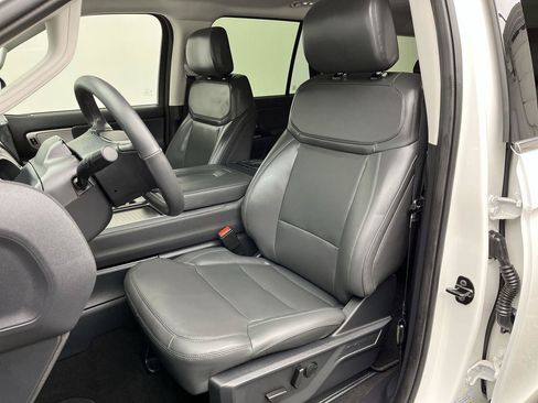 Used 2026 Ford Expedition Max Active AWD/4WD image 9