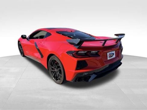 Used 2025 Chevrolet Corvette Stingray Premium Cpe w/ Battery Protection Package RWD image 4
