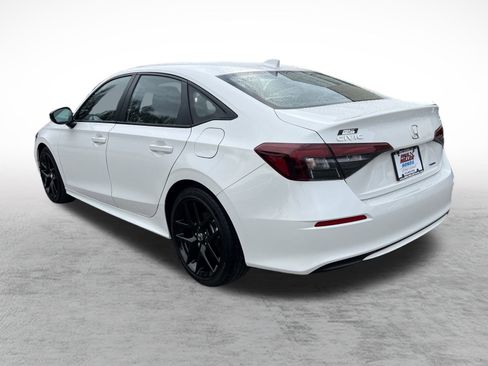 Used 2025 Honda Civic Sport image 4