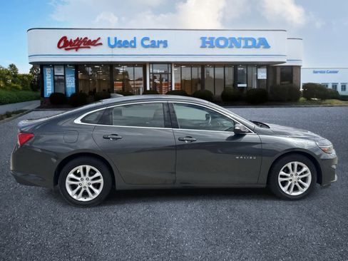 Used 2018 Chevrolet Malibu LT w/ LPO, Convenience Package 2 image 6