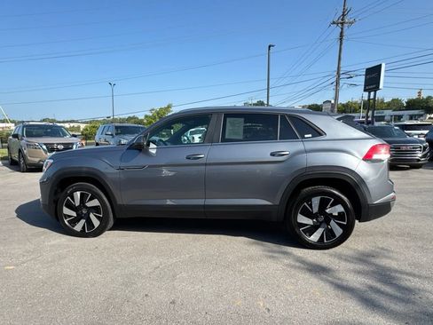 Used 2024 Volkswagen Atlas Cross Sport SE AWD/4WD image 4