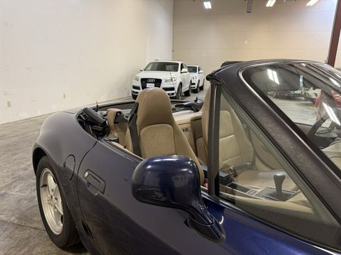 Used 1996 BMW Z3 1.9 RWD image 12