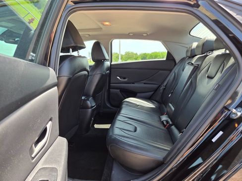 Used 2024 Hyundai Elantra Limited FWD image 14