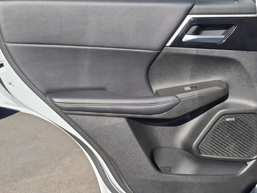 Used 2025 Mitsubishi Outlander SE AWD/4WD image 27